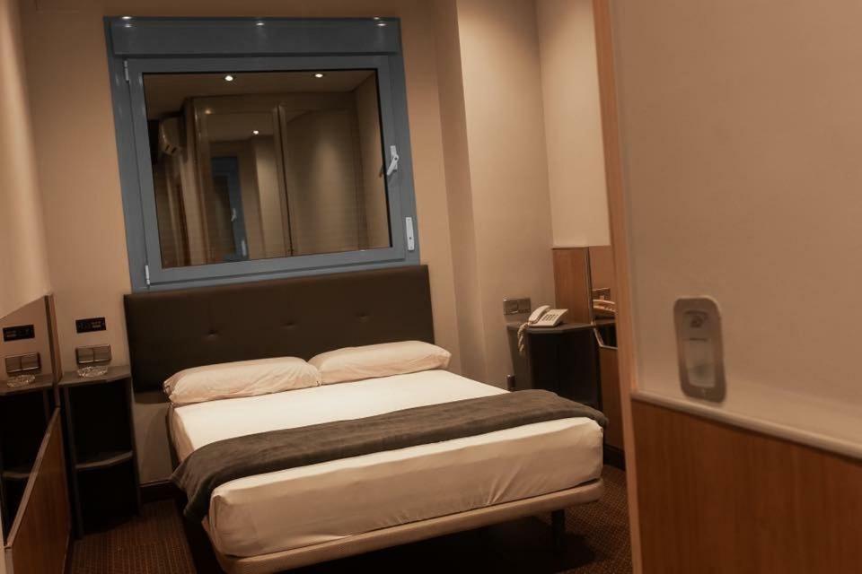 Hotel Fabrik Humanes de Madrid Dış mekan fotoğraf